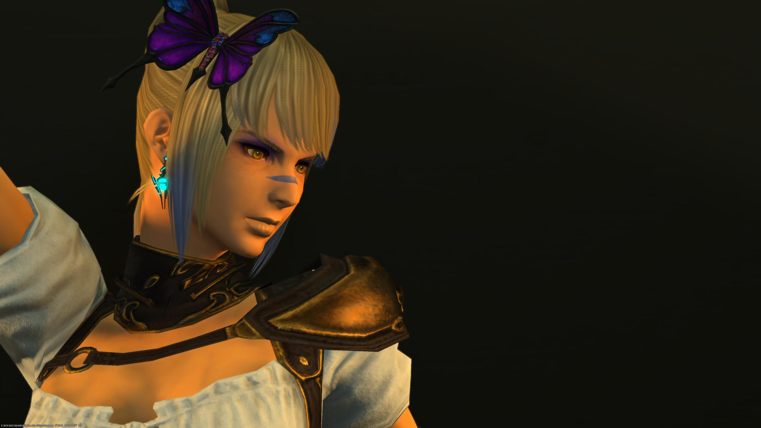 Close up in a dancer glam.